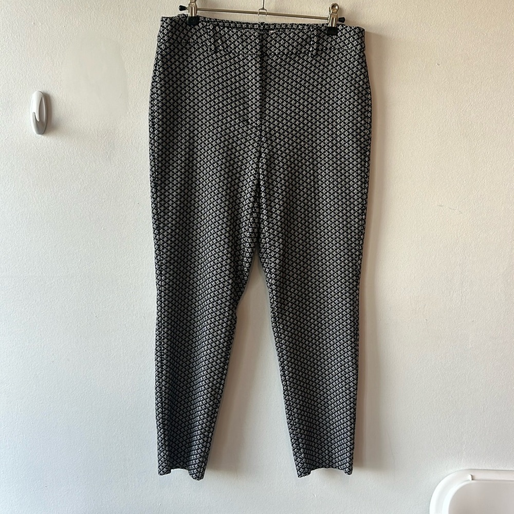 WHBM size 6 black white gold embroidered dress pants